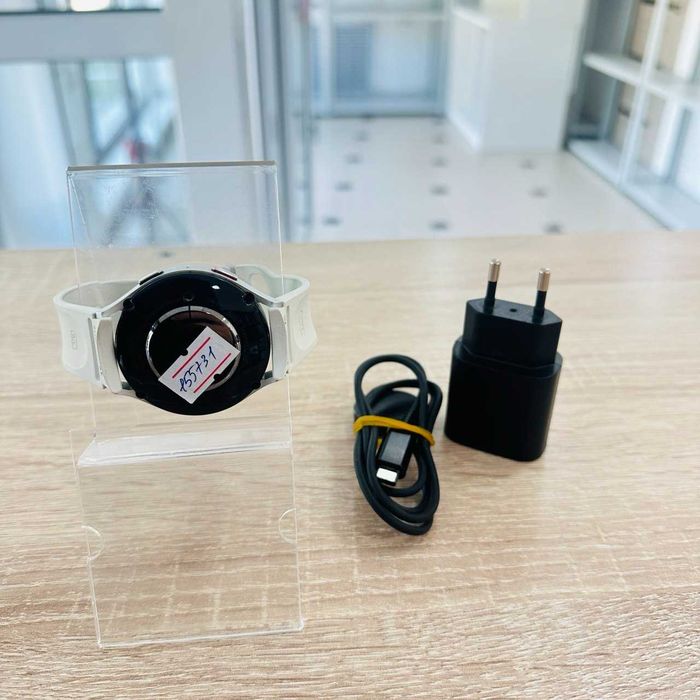 C32 / Смарт-часы Samsung Galaxy Watch 5 44mm / sk155731