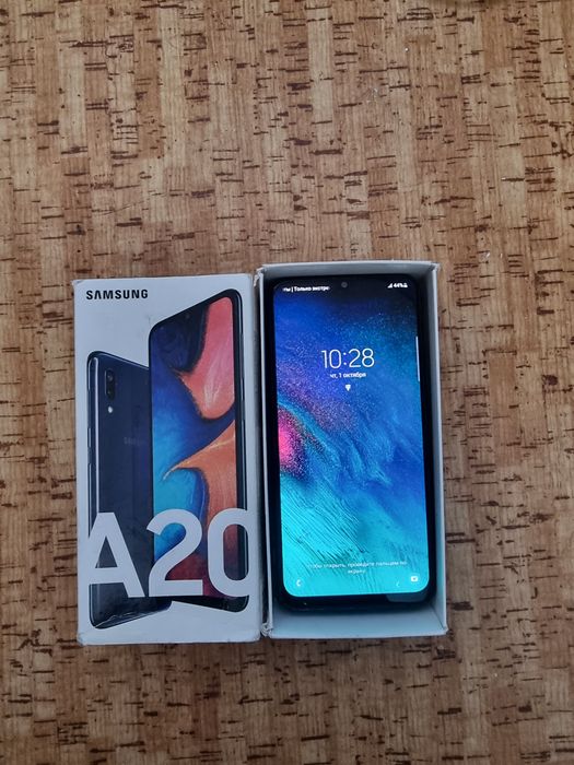 Samsung A20 32 гб