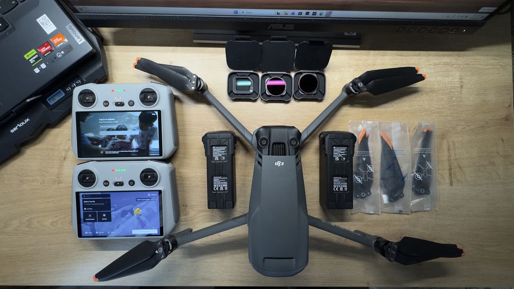 DJI Mavic 3 Classic – stare excelentă + 2 telecomenzi RC