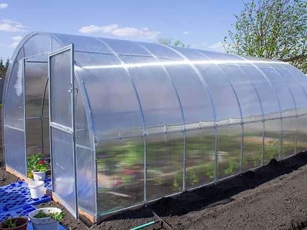 Теплица из поликарбоната