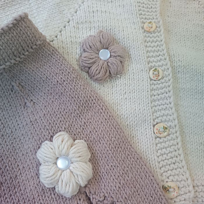 Вязанный комплект для годовалой девочки