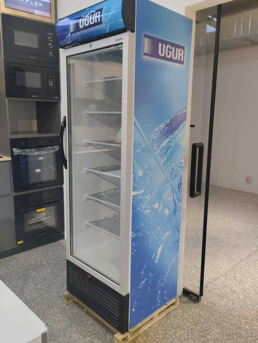 Холодильник витринного типа UGUR USS 440 DTKL