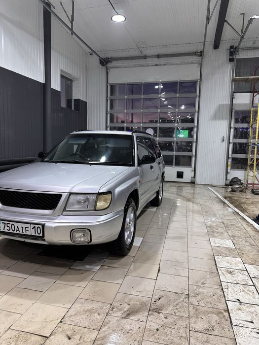 Subaru Forester SF 5