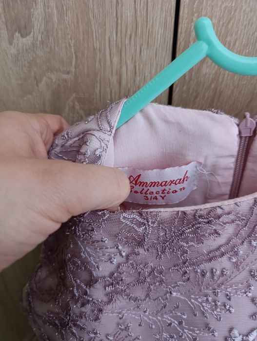 Дантелена детска рокличка