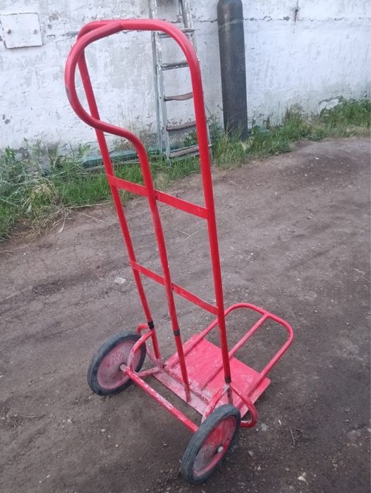 Продам тележку.             .