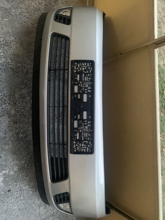 Предна броня и решетка за Ford Fiesta 2002 mk5