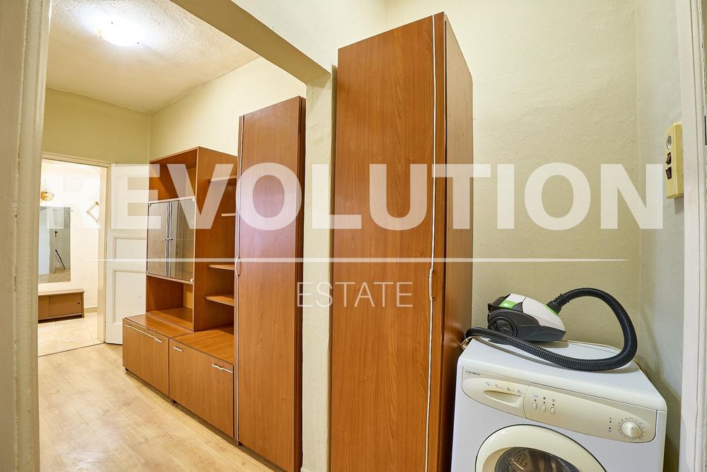 Дава се под наем Двустаен апартамент в Пловдив, Център - 80 кв.м за 357 € - Снимка #5