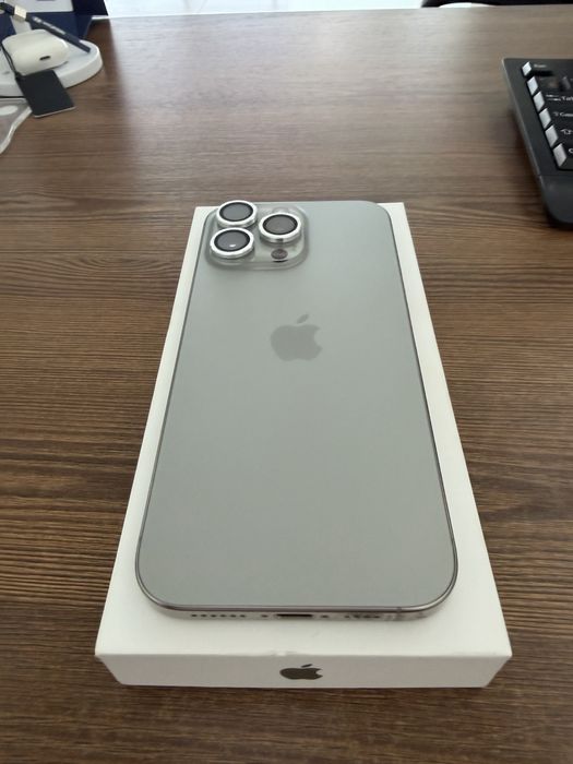 Продам Iphone 16 pro max 512 гб
