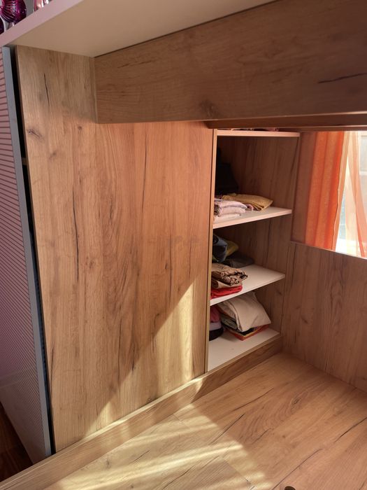 Двухъярусная кровать