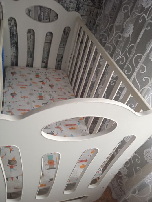 Продам детскую кроватку, коляску