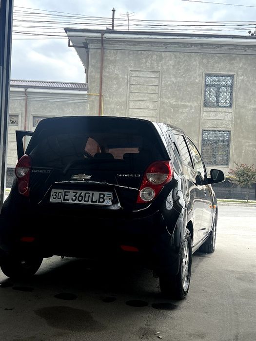 Spark srochno sotiladi