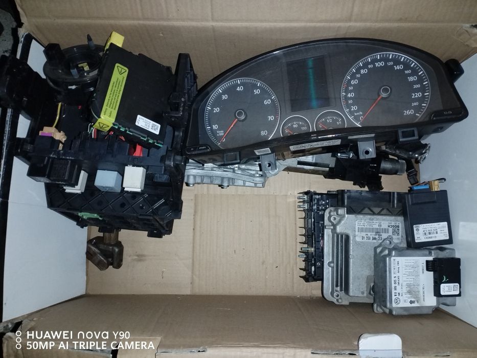 scut macara carcasa baterie far volan radiator boxe aeroterma golf 5 p