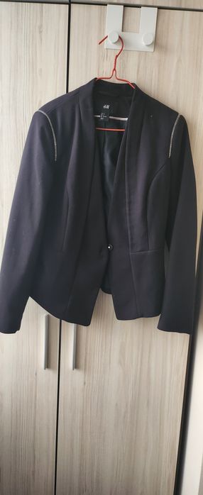 Сако черно вталено