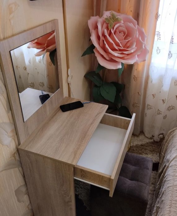 Туалетный столик с зеркалом Oynali kiyinish stoli