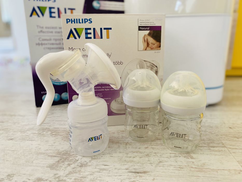 Комплект Стерилизатор и Помпа за кърма Avent