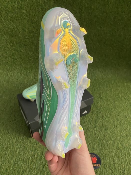 Ghete fotbal F50 Laceless LL Elite FG
