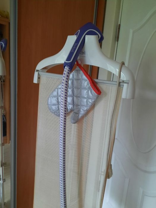 Продам паровой утюг Tefal