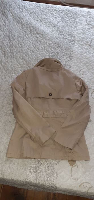 Дамски пролетни якета и шлифер H&M