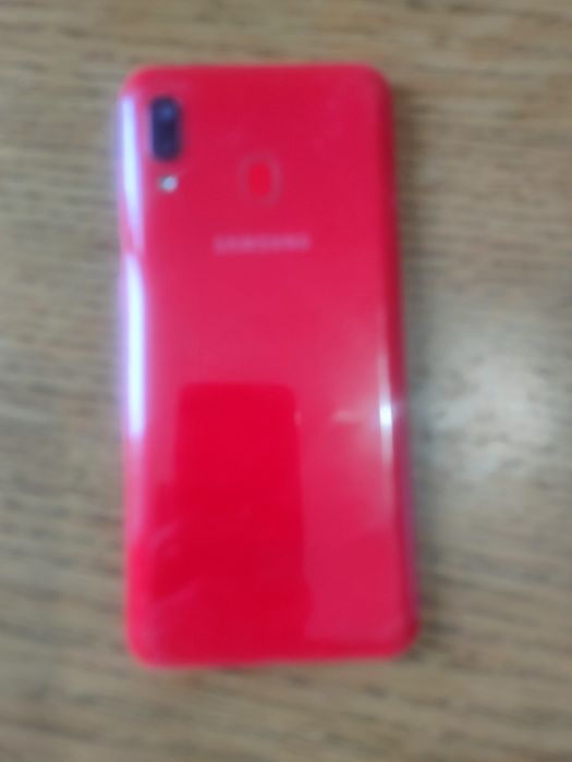 Смартфон Samsung A20