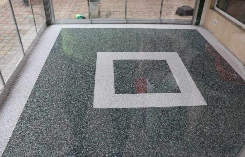 Covor piatra naturala cu rasina trafic auto si pietonal