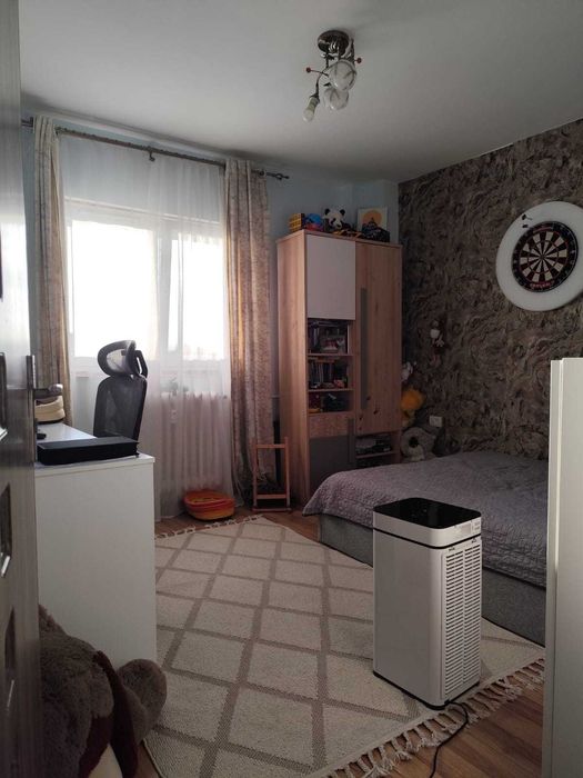 Apartament 4 camere spațios, renovat, etaj 3/10, Margeanului
