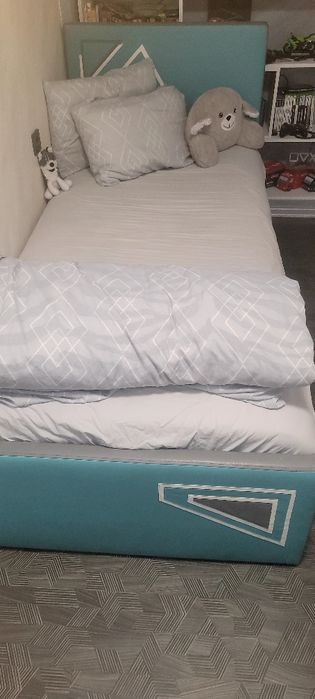 Тапицирани легла 80/200 и 90/200