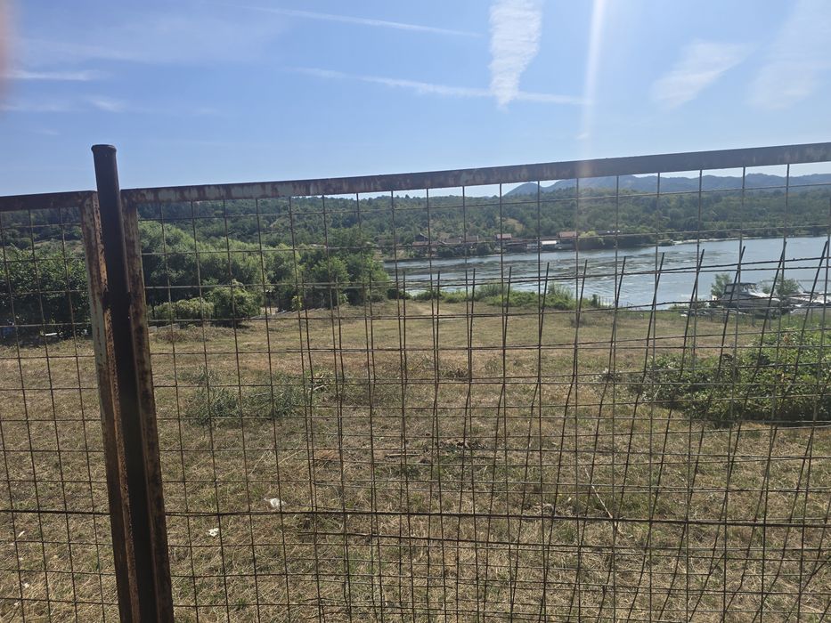 Văbd Teren laDunăre Zona Rezdențială Eșelnița-CANALIZARE-APĂ-ETC.
