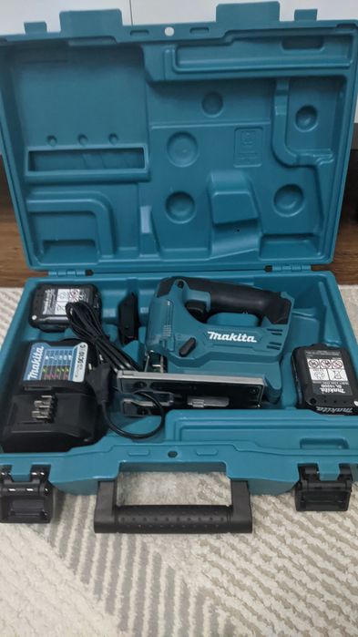 Электролобзик Makita JV101DWAE