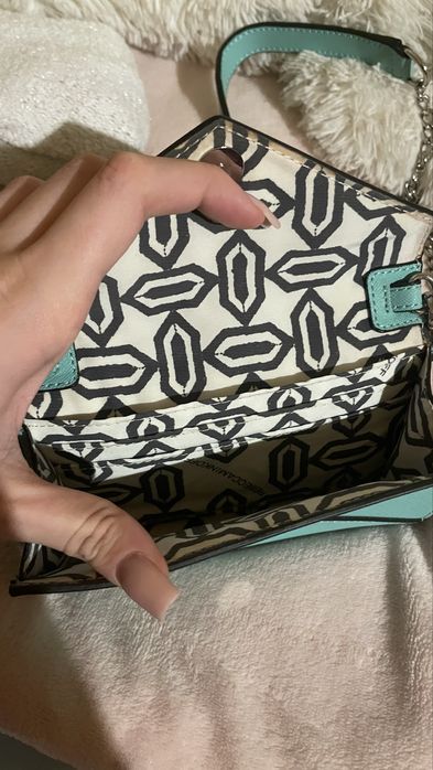 Малка чанта- Rebecca Minkoff