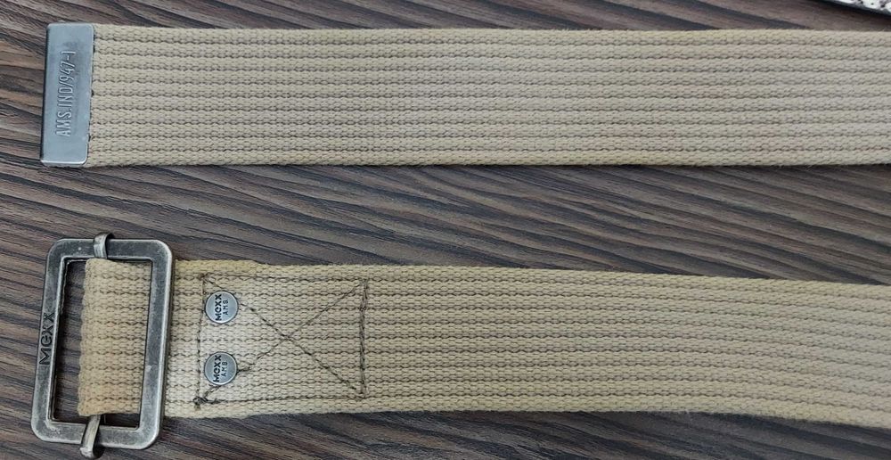 Ремни и пряжки разные