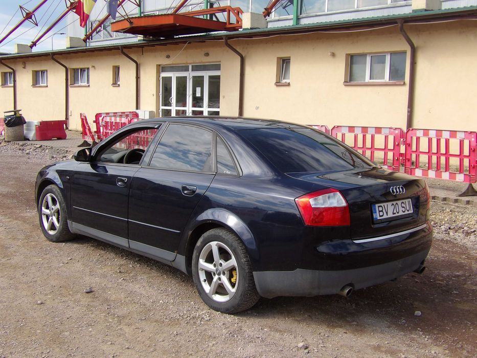 AUDI A4 2001 — imagine 5