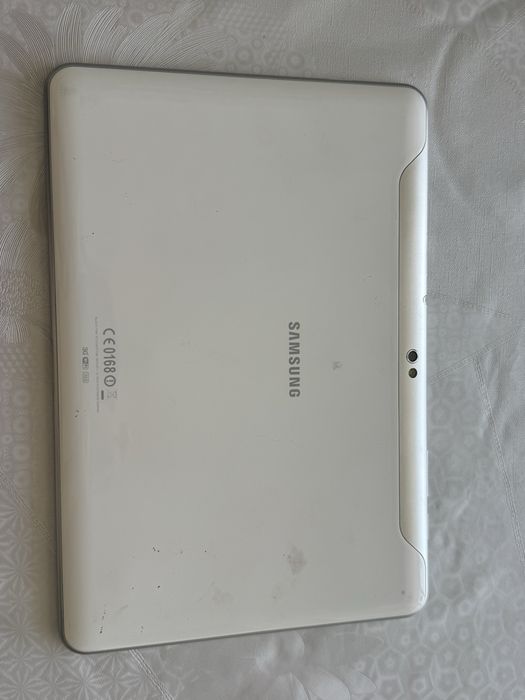 Samsung Tab 10.1 16 гб 2011 года