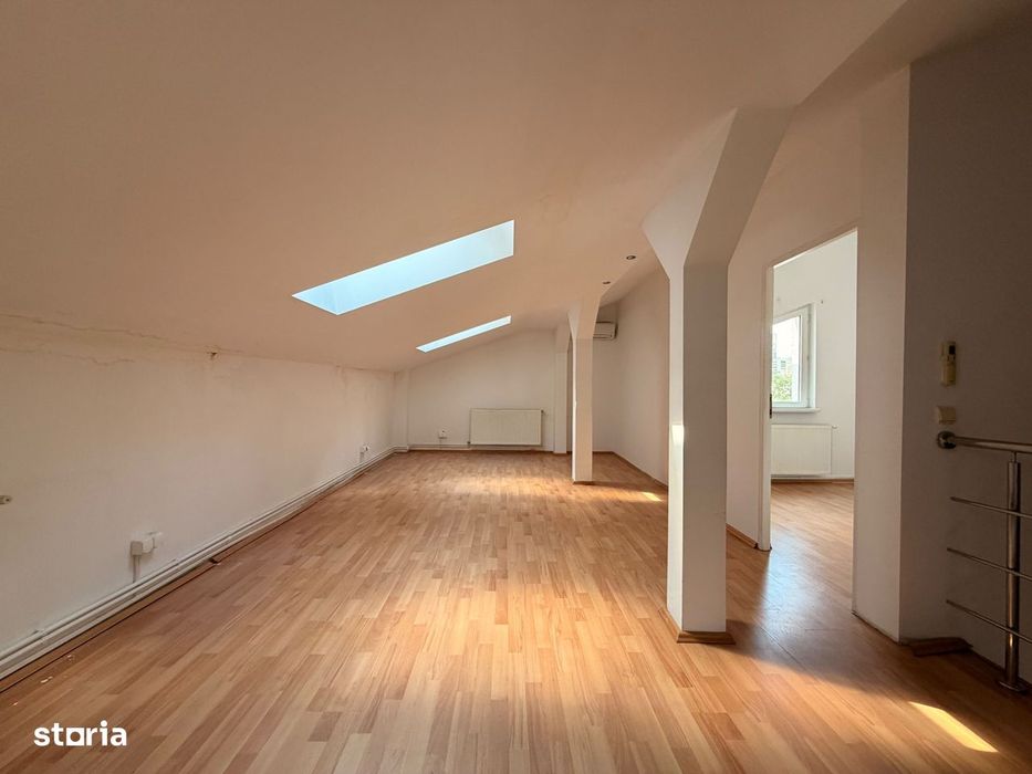 Casa + Garaj | Curte Libera