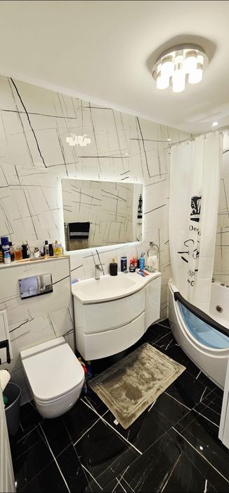 Vand apartament  1 minut de vivo