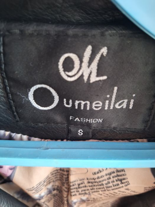 Продам верхние вещи б/у