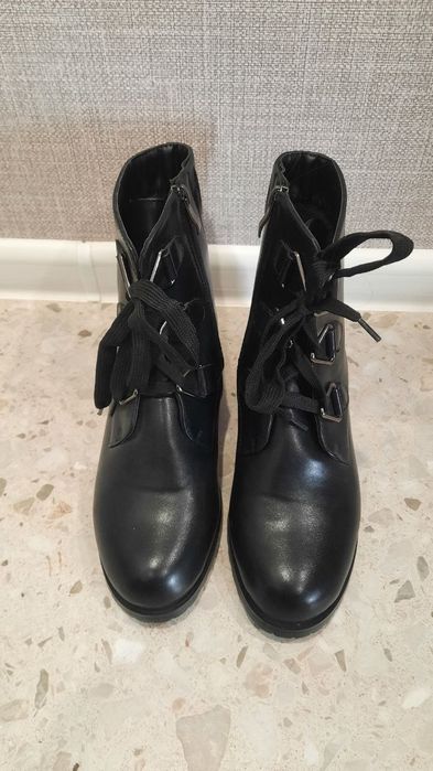 Женские сапожки на меху