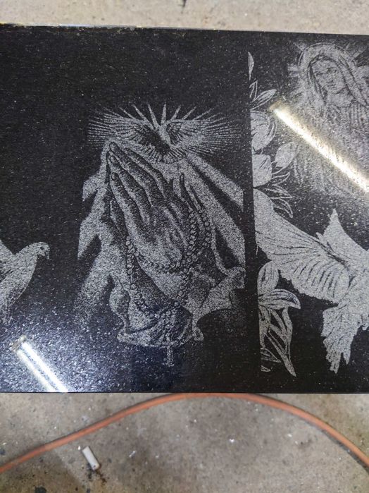 CNC fotogravura granit fiberlaser