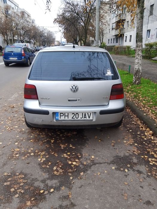 Vând mașina golf4 diesel