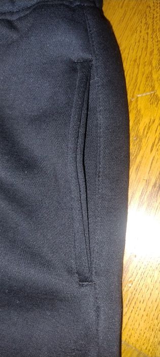 Pantaloni essentials