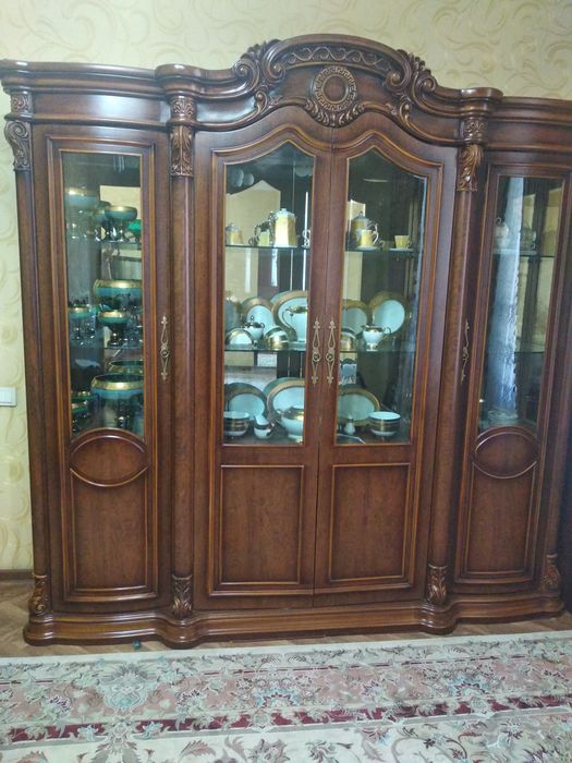 Sotiladi xitoy stenkasi. Продается Китайская стенка