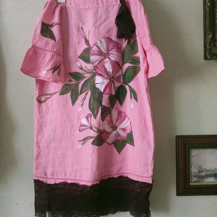 Rochie din in , pictată .
