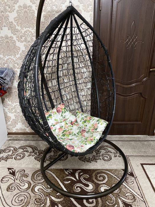 Качели яйцо чёрный цвет