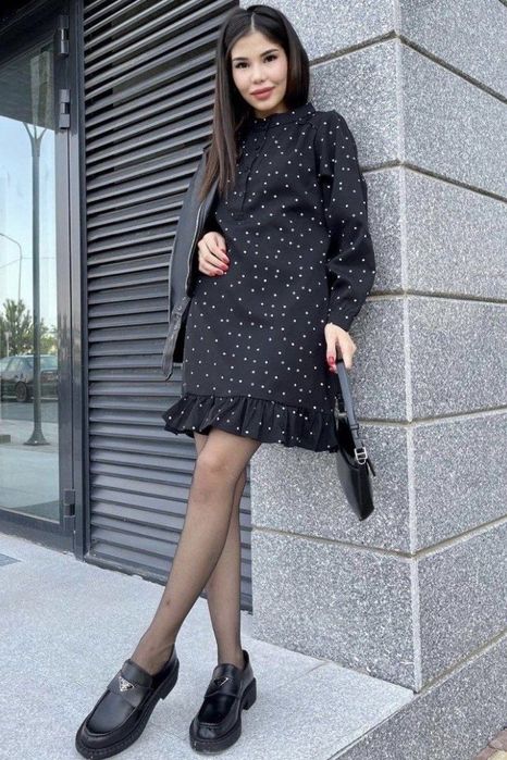 Платье черное в горошек