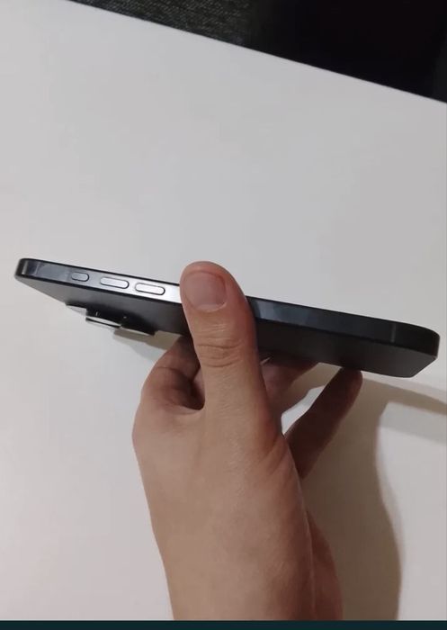 iPhone 16 pro продается срочно