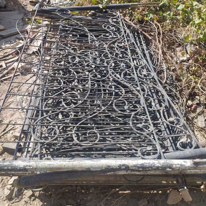 Продается готовые решетки для ограждения.