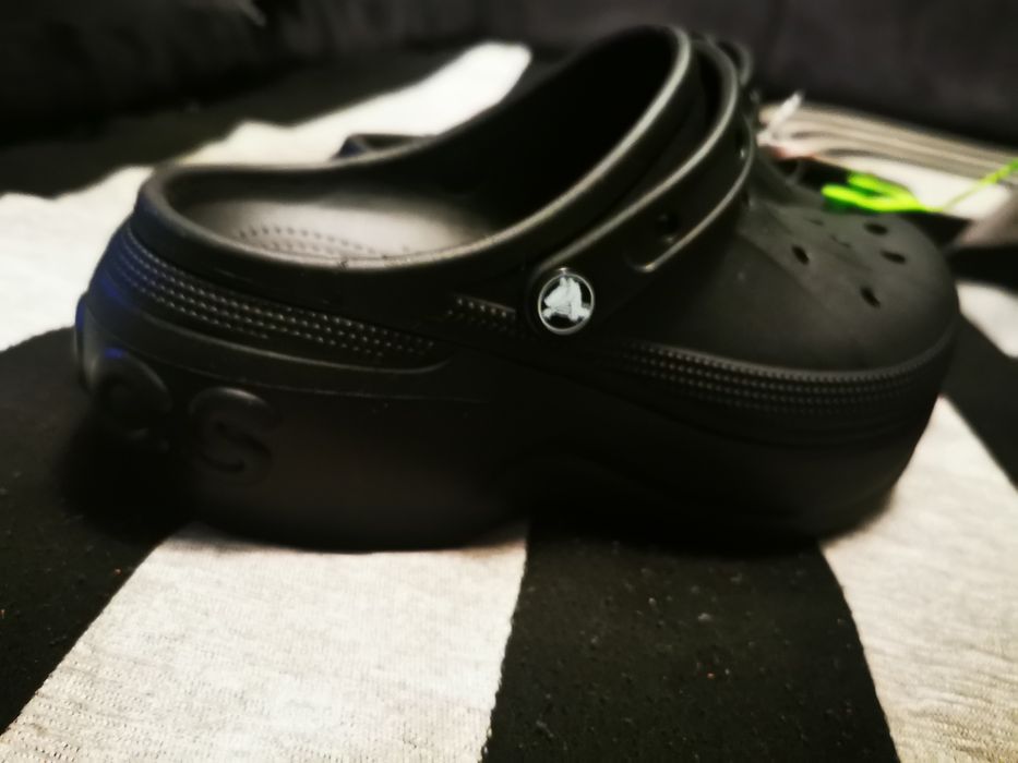 Чисто нови CROCS с етикет
