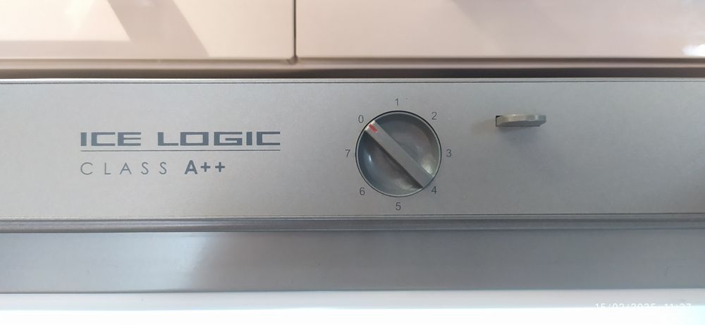 Хладилник SNAIGE с фризер А++ антибактериален