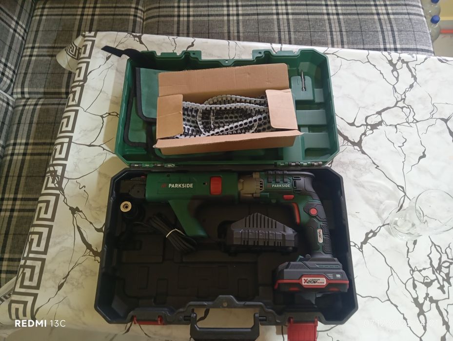 Vând mașina de înșurubat negrese