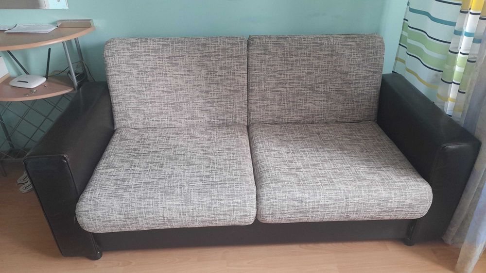 Продавам Растегателен  диван