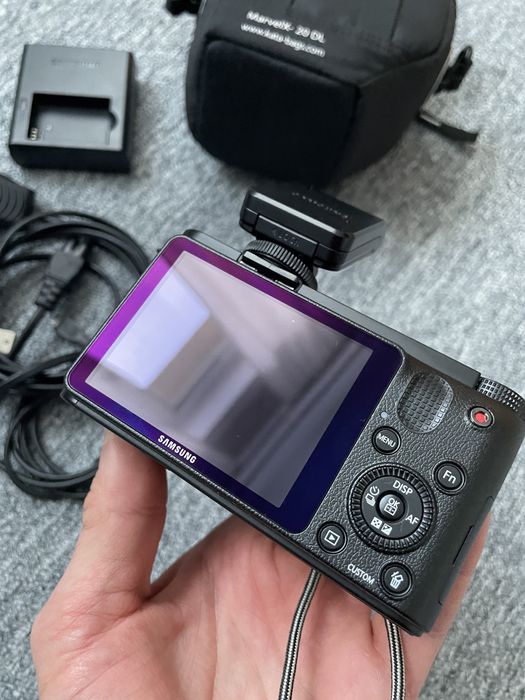 Camera foto digitala SAMSUNG NX1000 Black, 14.2MP CCD, 5x Optical Zoom, 16GB,